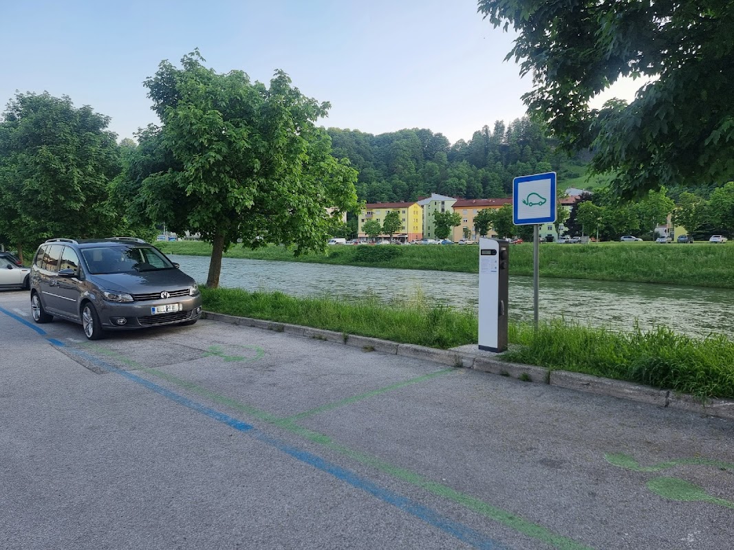 Petrol Charging Station